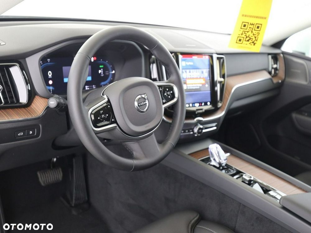 Volvo XC 60 T8 Plug-In Hybrid AWD Plus Bright - 4