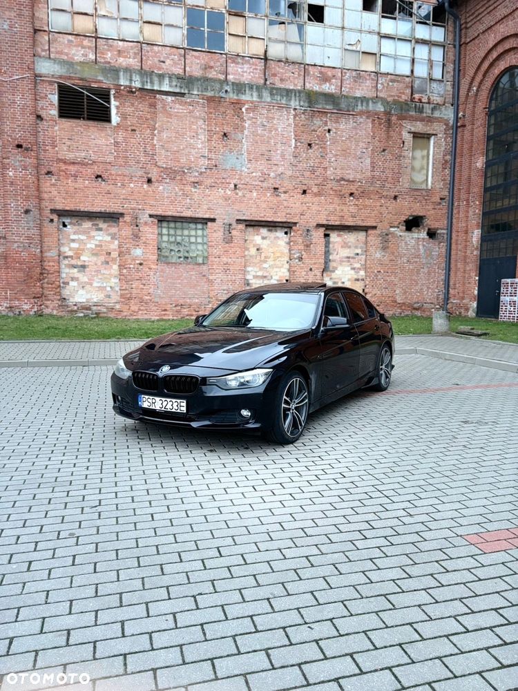 BMW Seria 3 328i xDrive Luxury Line - 4