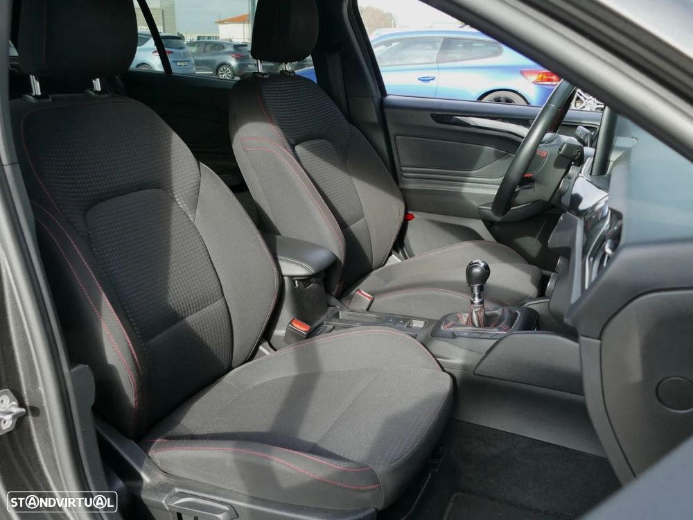 Ford Focus SW 1.5 TDCi EcoBlue ST-Line - 24