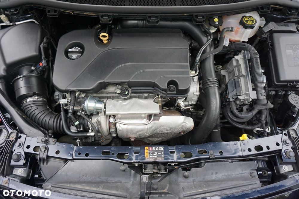 Opel Astra 1.4 Turbo Innovation - 40
