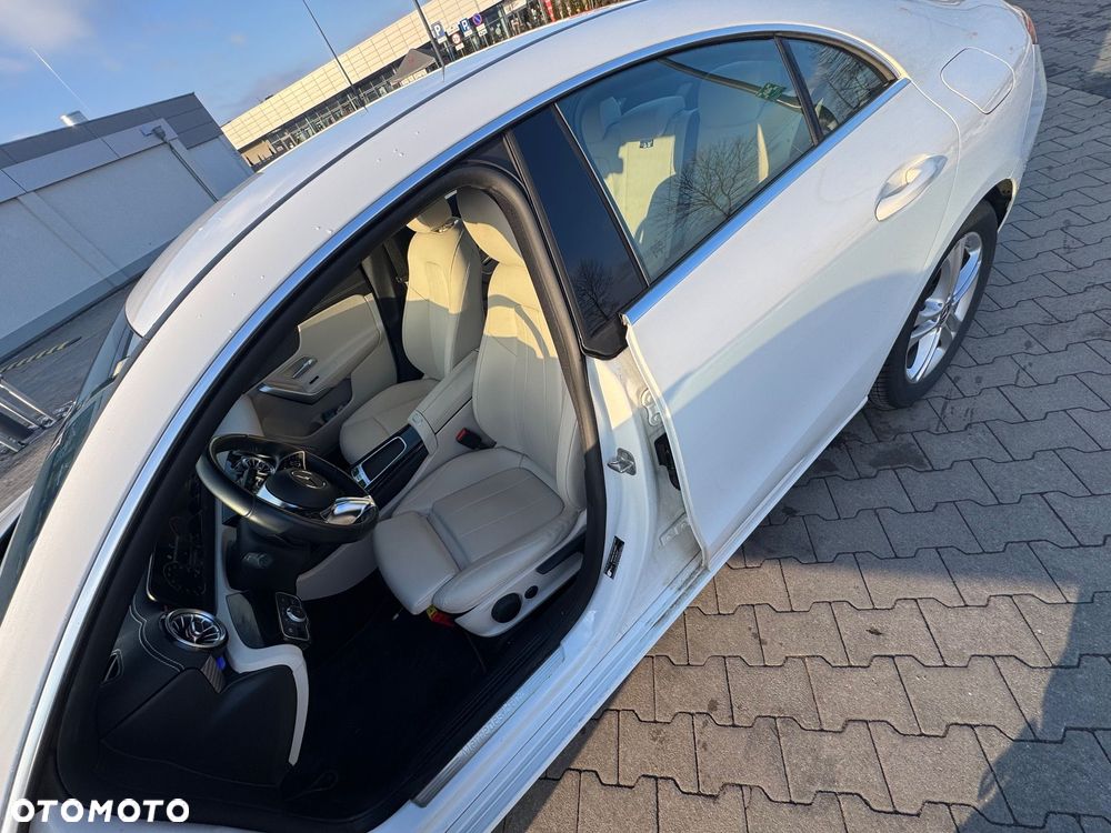 Mercedes-Benz CLA 180 mHEV 7G-DCT - 19