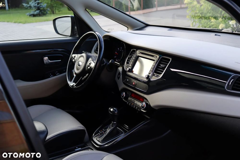 Kia Carens 1.7 CRDi L 7os - 22
