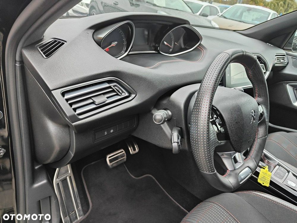 Peugeot 308 - 16