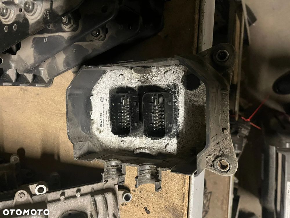 Sterownik świateł Renault 23140888-P02 stan nieznany - 2