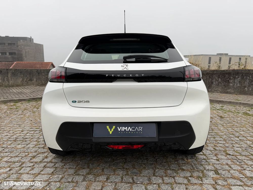 Peugeot e-208 50 kWh Active Pack — fotografia 21