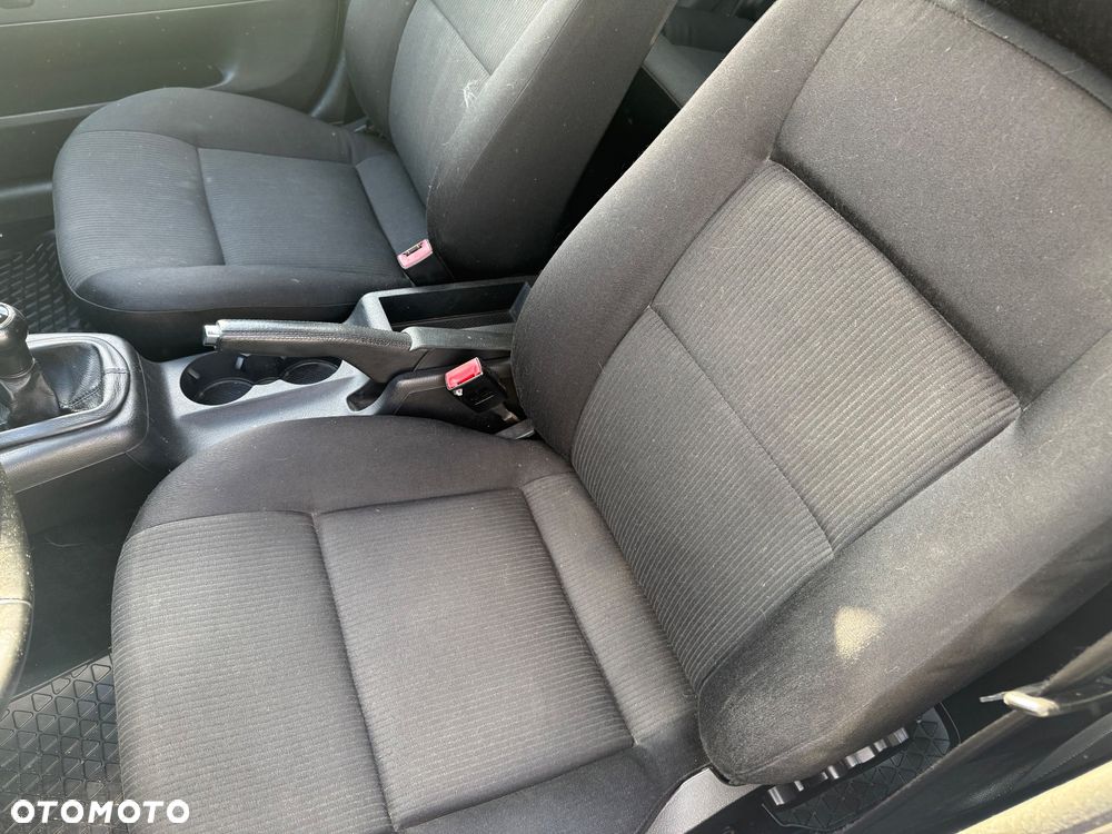 Volkswagen Passat 1.9 TDI - 8