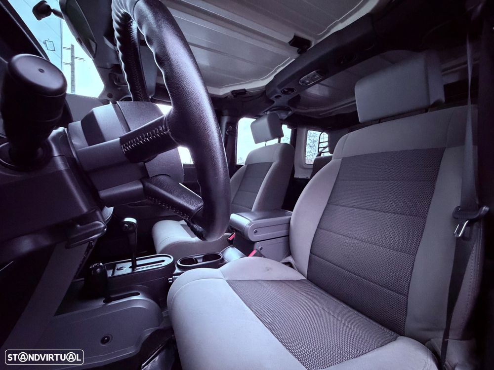 Jeep Wrangler Unlimited 2.8 CRD ATX Sahara Limited - 26