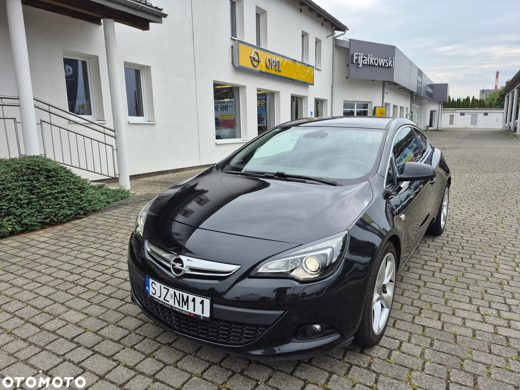 Opel Astra IV GTC 1.6 T Sport - 2