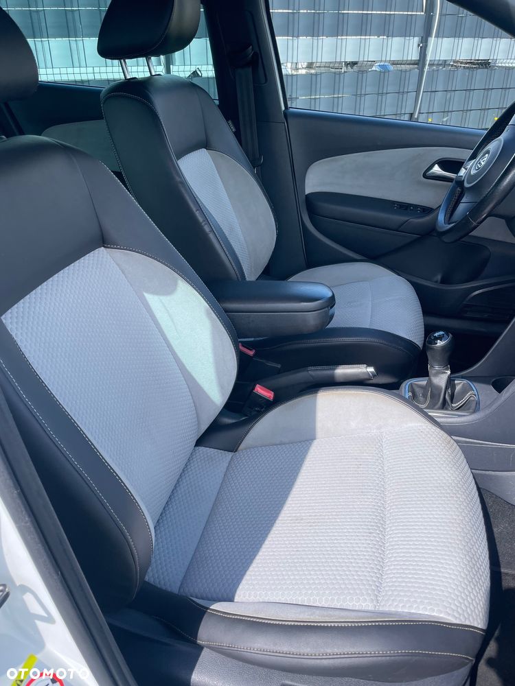 Volkswagen Polo Cross - 11