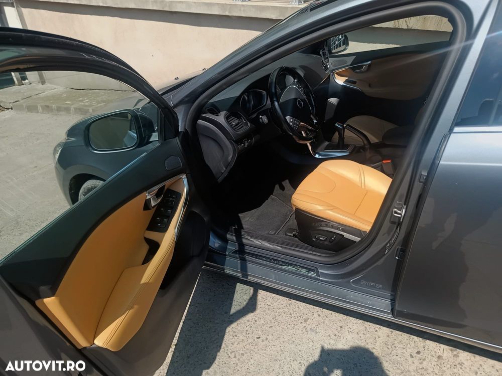 Volvo V40 D2 Inscription - 4