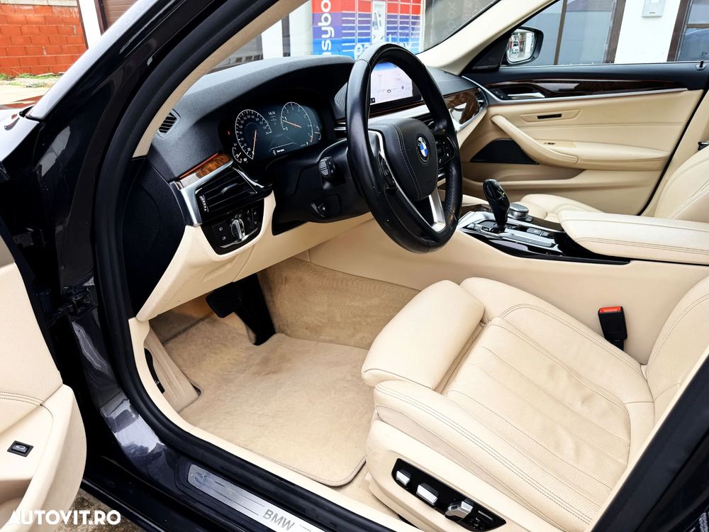 BMW Seria 5 530i Aut. - 1