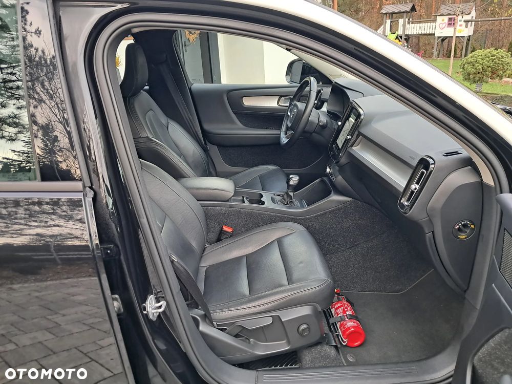 Volvo XC 40 D3 Momentum Pro - 21