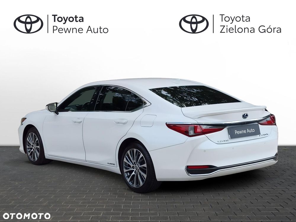 Lexus ES - 3