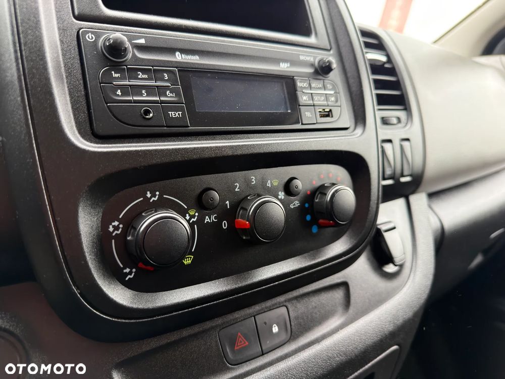 Nissan NV300 1.6 Diesel Long Klimatyzacja Elektryczne Szyby - 18