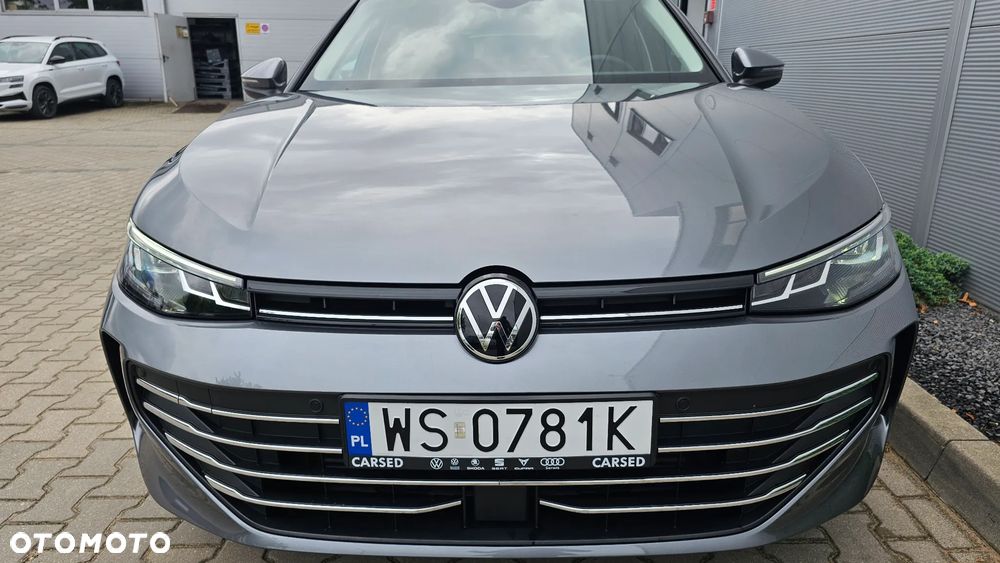 Volkswagen Passat - 12