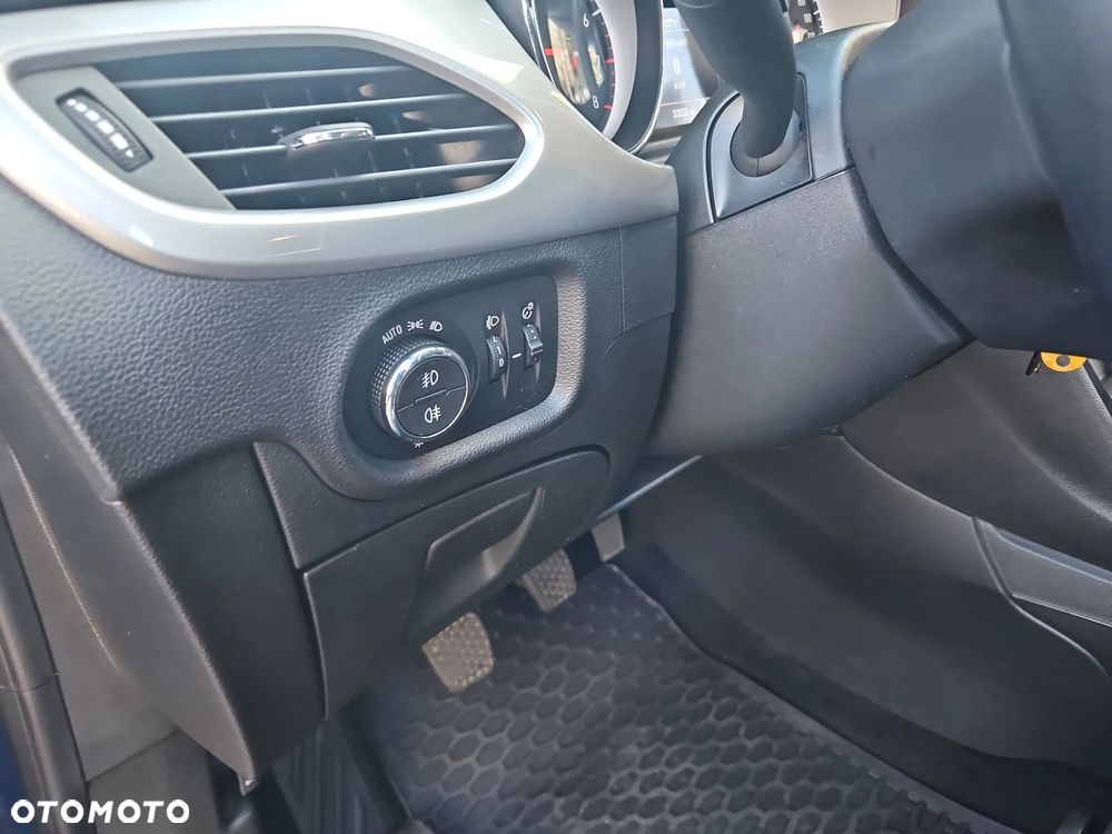 Opel Astra 1.2 T GS Line S&S - 20