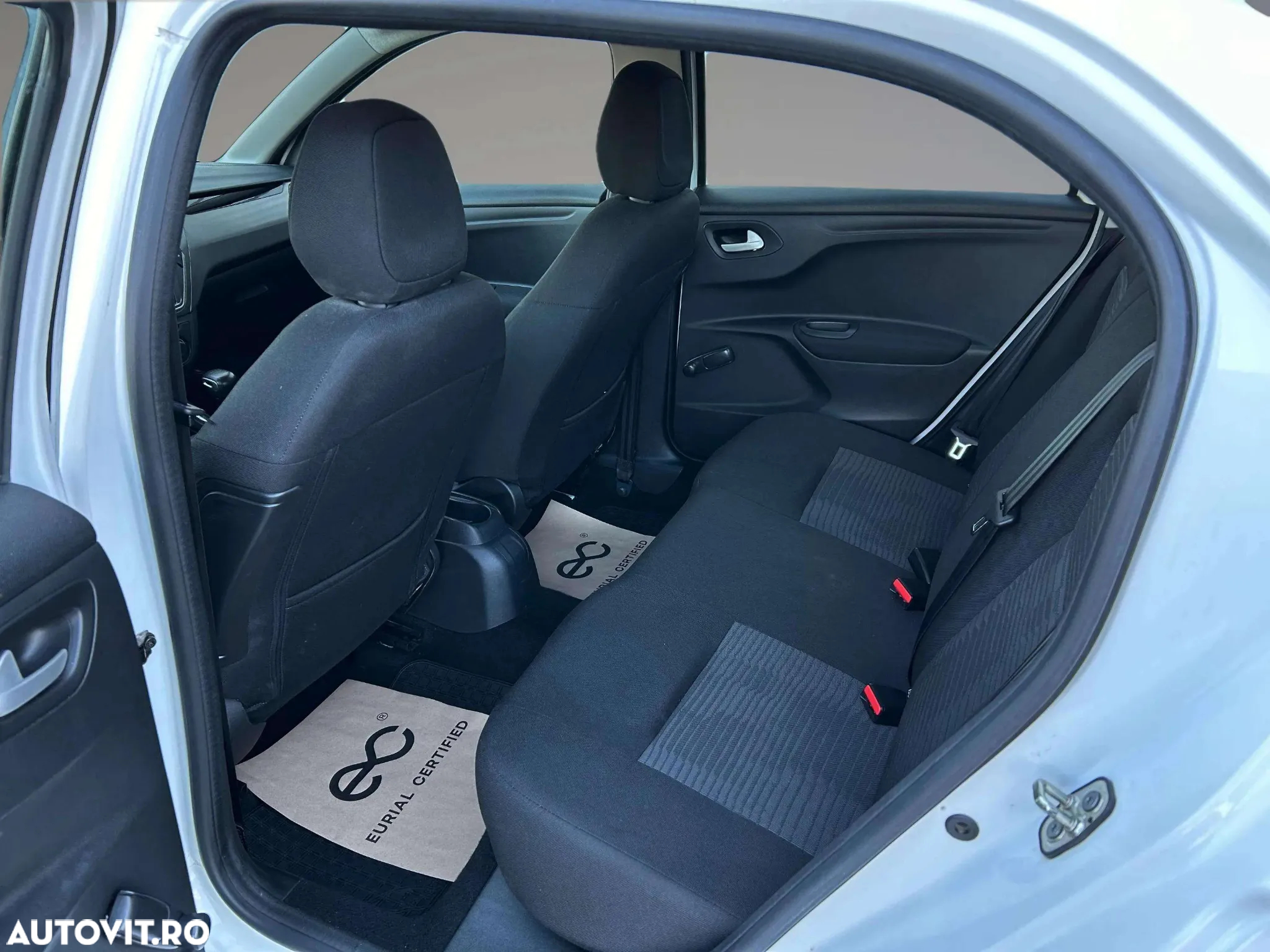 Peugeot 301 1.5 BlueHDI FAP Active - 9