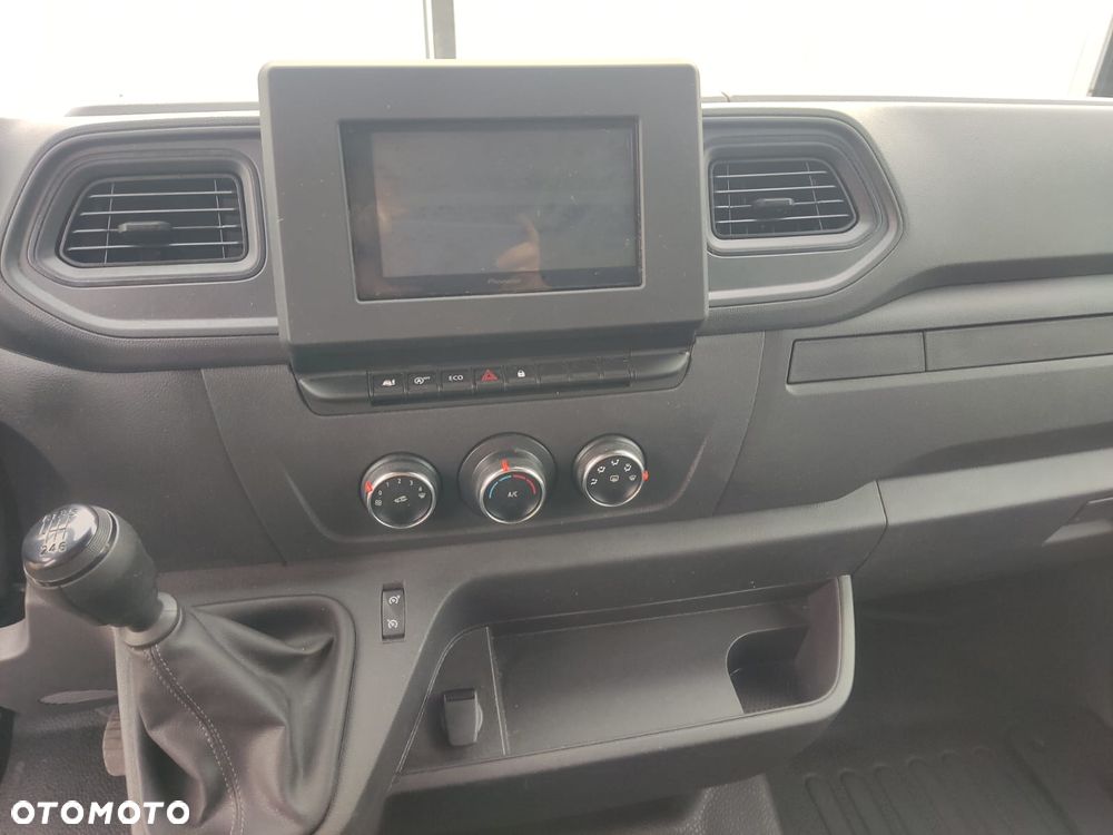 Nissan NV400 Maxi - 27