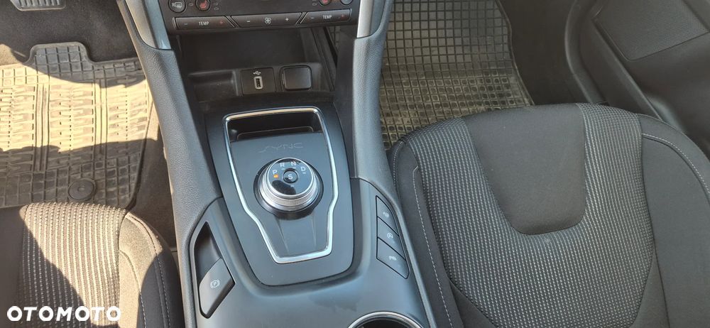 Ford Mondeo 2.0 EcoBlue Titanium - 25