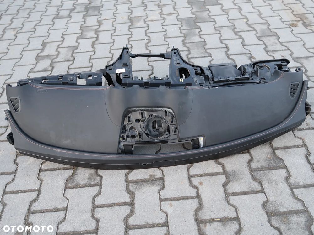 deska rozdzielcza kokpit Mercedes w206 C klasa - 2