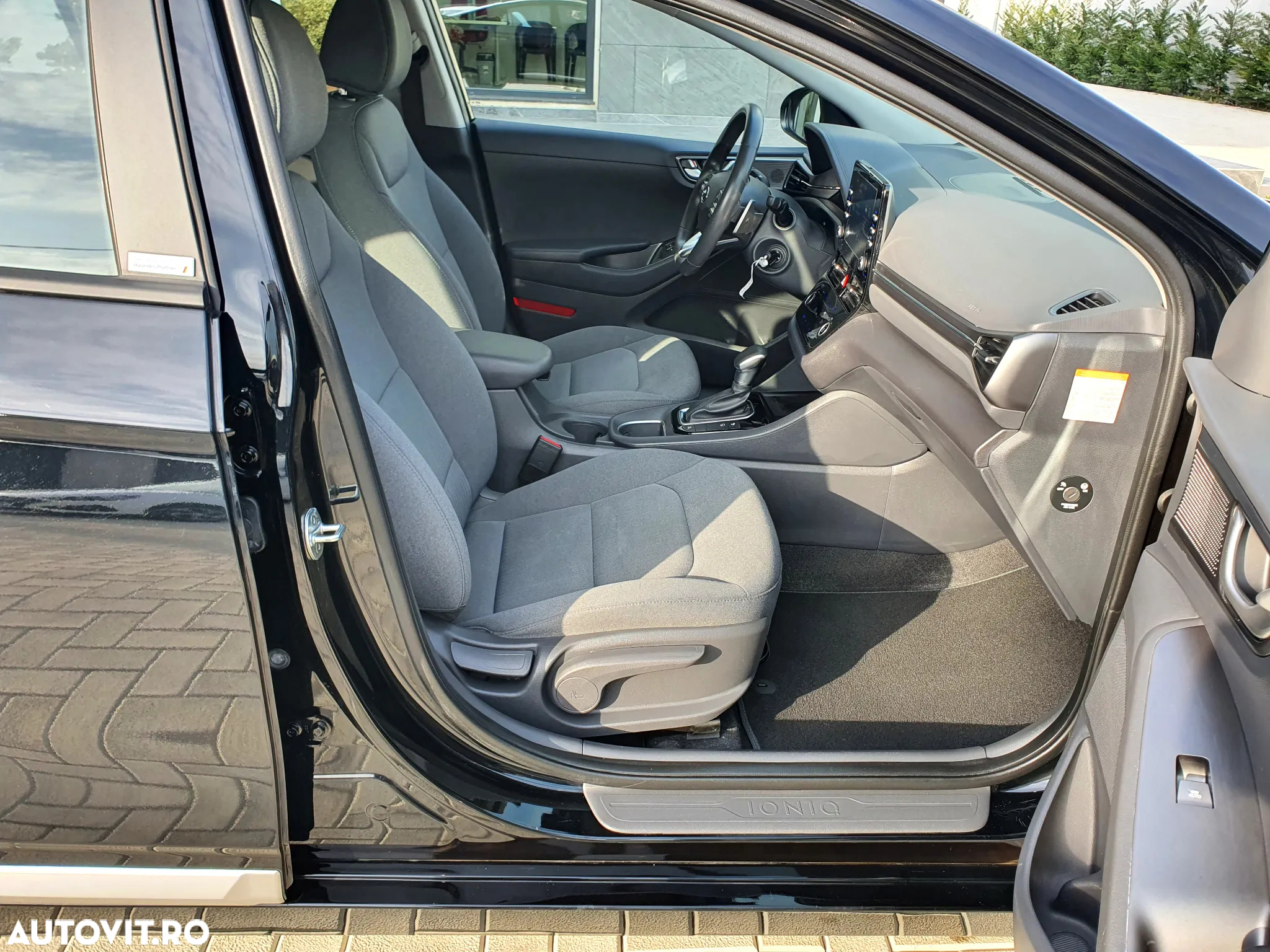 Hyundai IONIQ Plug-in-Hybrid 1.6 GDI Style - 27