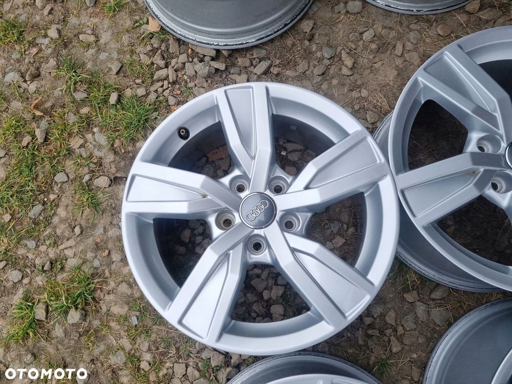 AUDI A4 B8,B9,8W0601025A alufelgi 7X16 ET35 5X112 4szt,super stan - 5