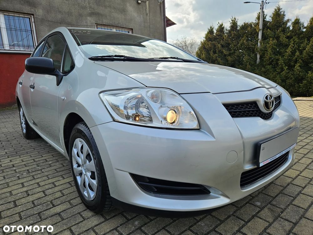 Toyota Auris 1.33 VVT-i Luna - 4