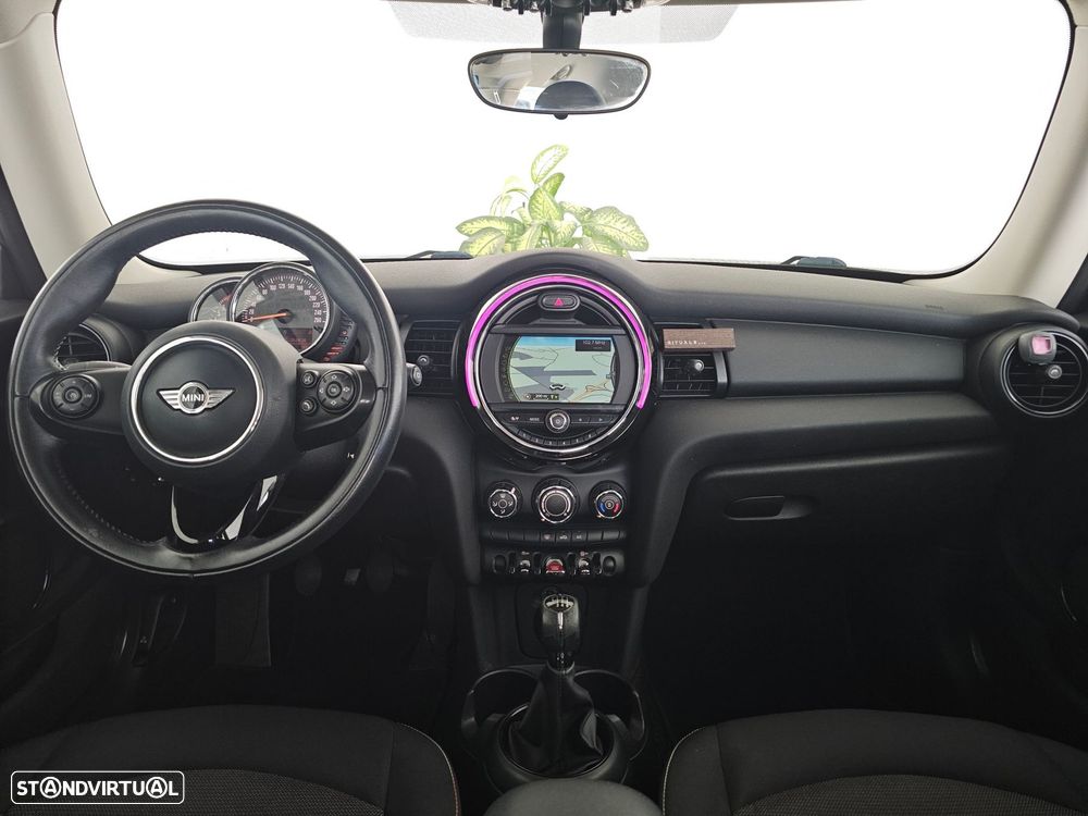 MINI 3 Portas One - 19