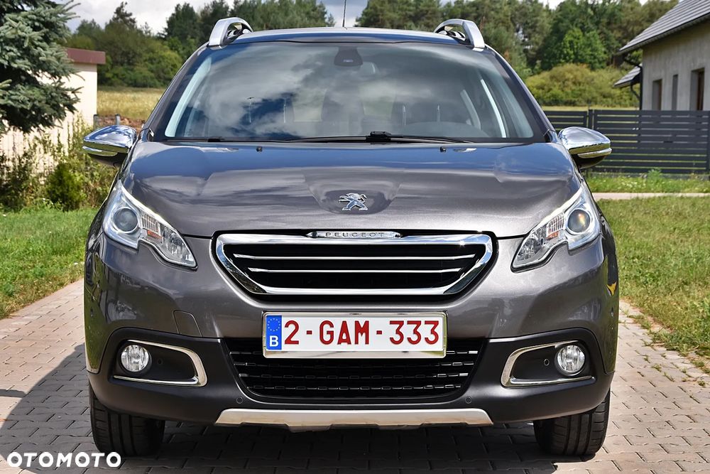 Peugeot 2008 1.2 Pure Tech Allure S&S - 12