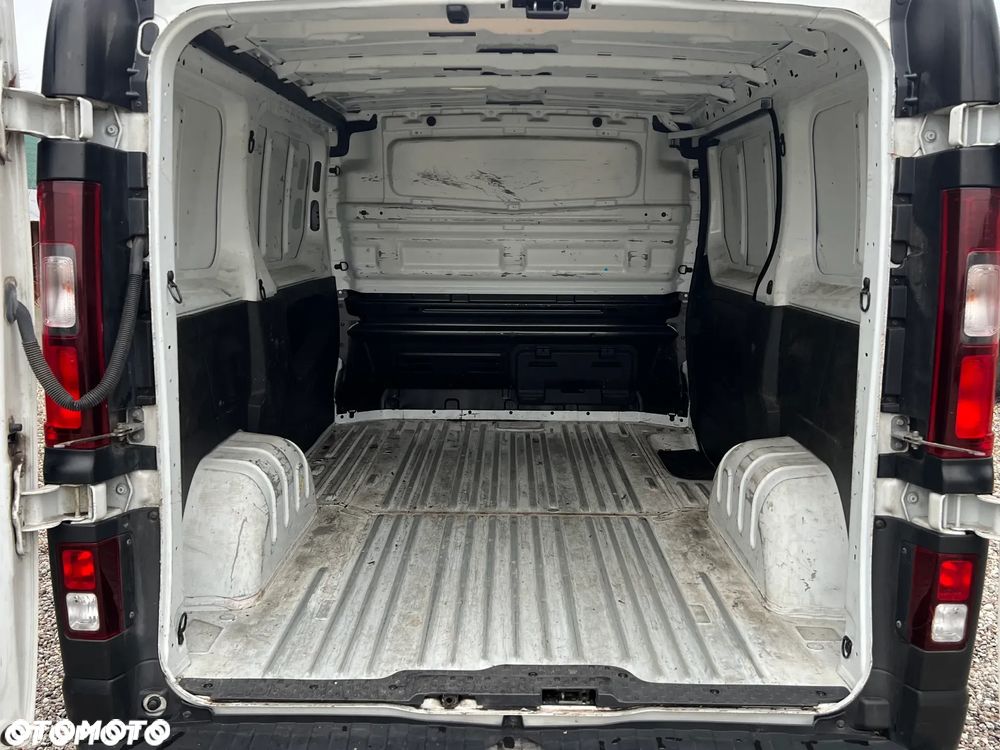 Renault Trafic - 16