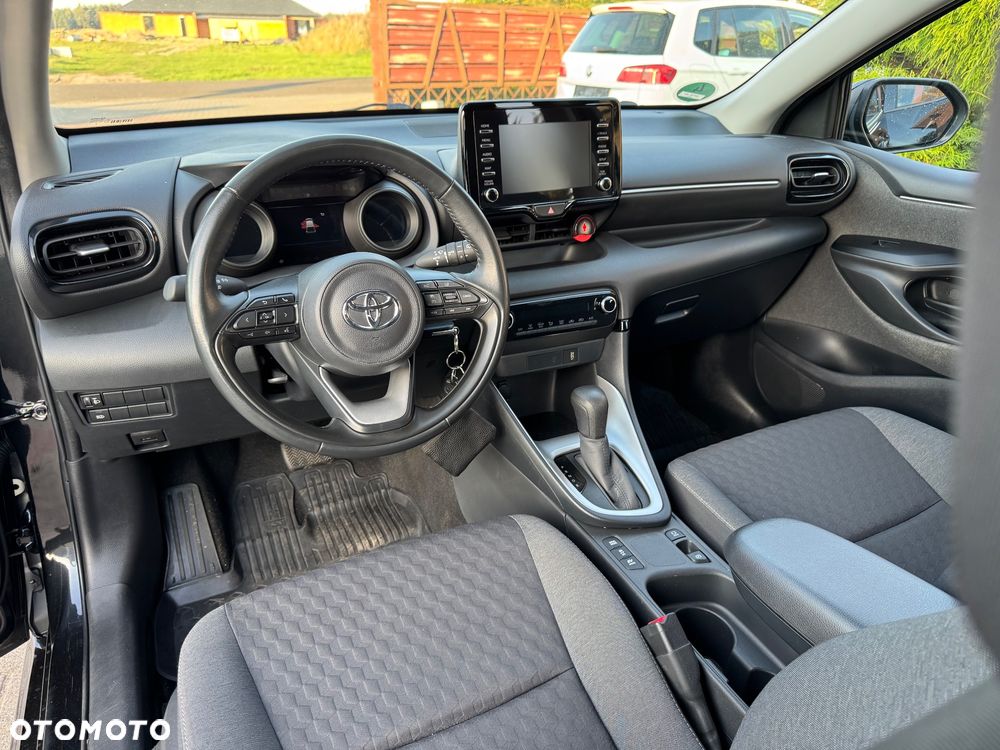 Toyota Yaris - 24