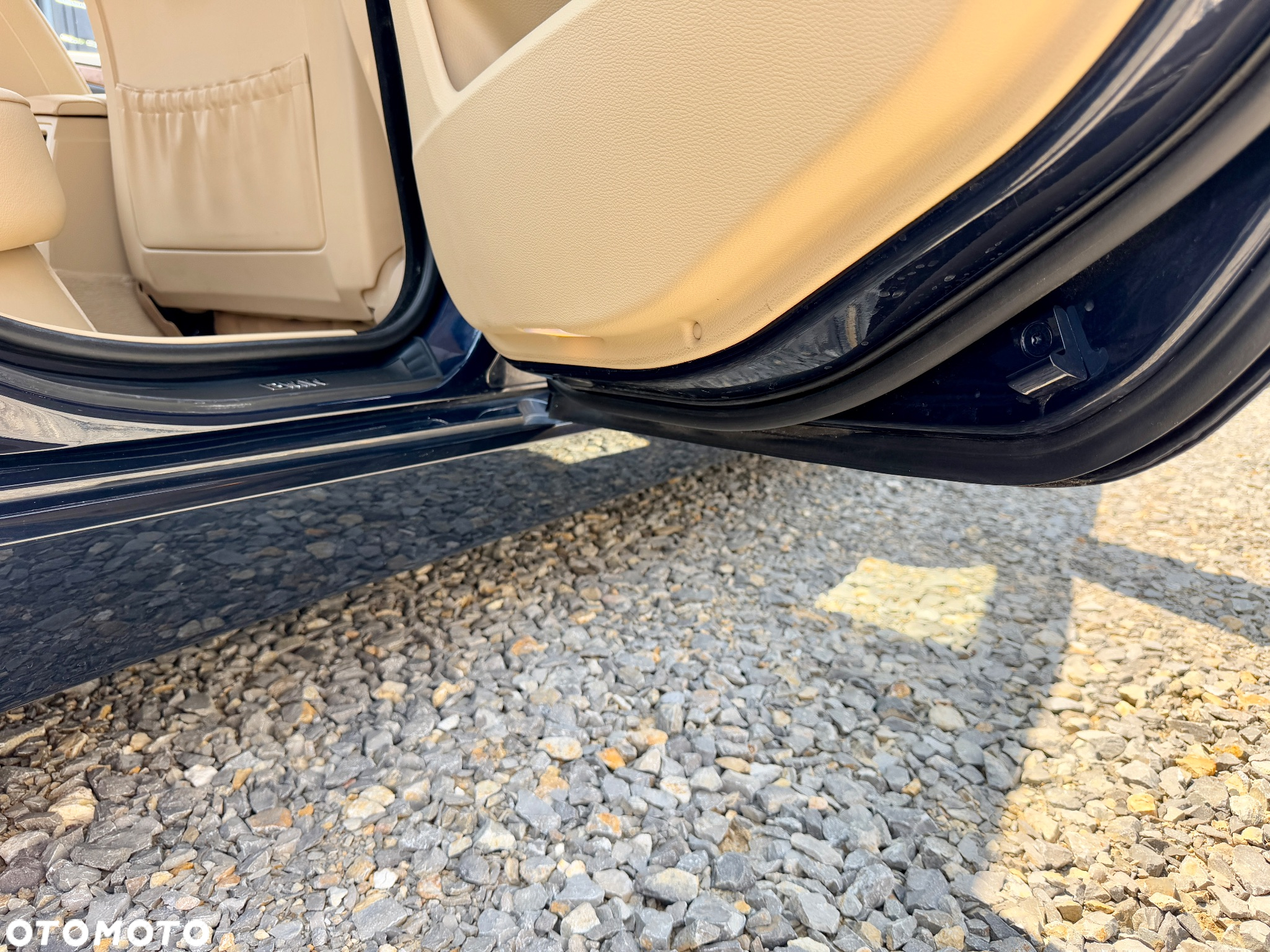 BMW Seria 5 523i - 33