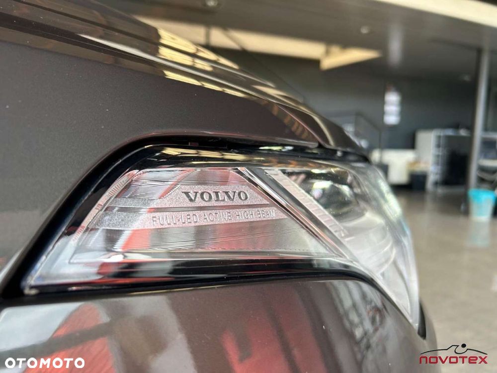 Volvo XC 90 - 30