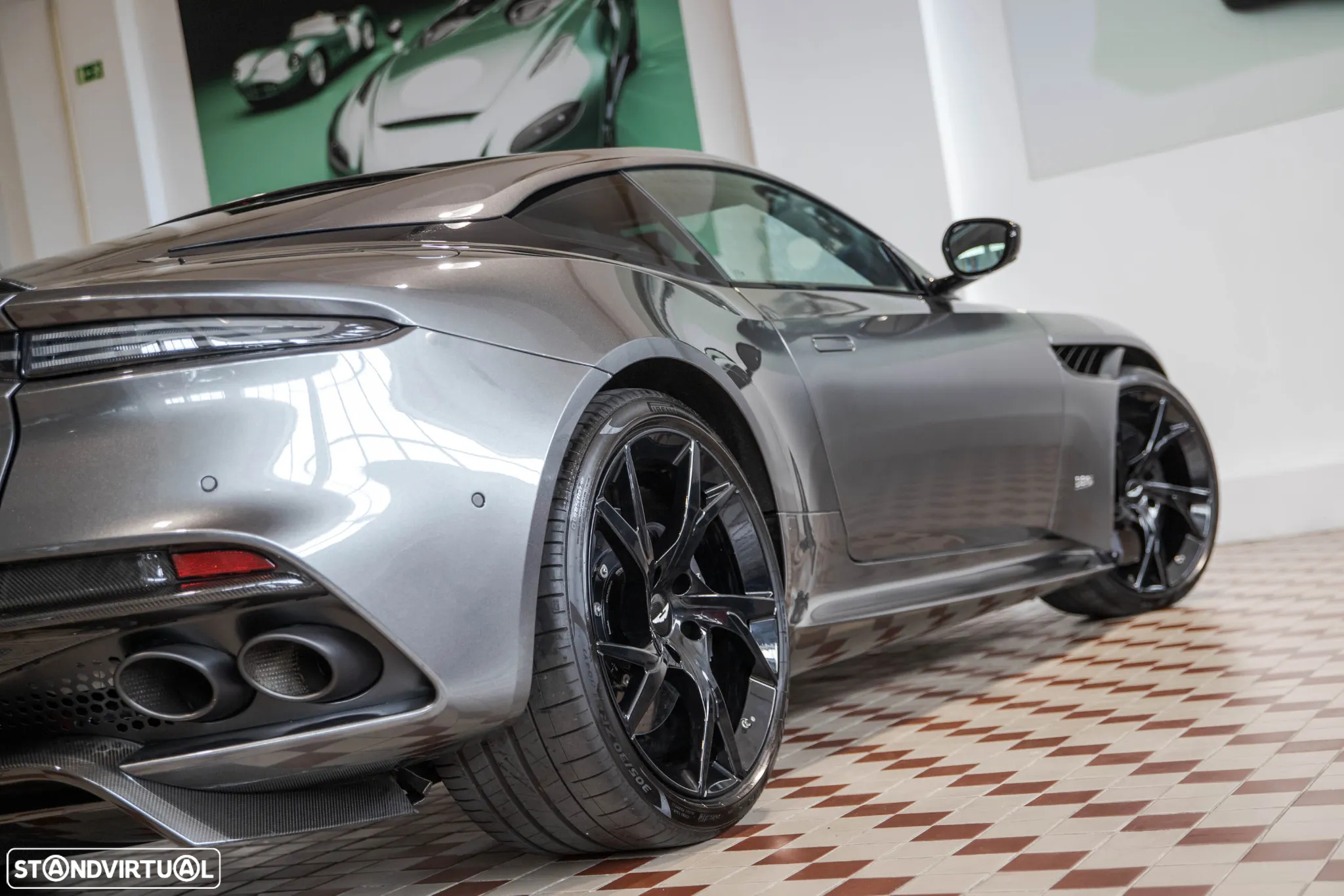 Aston Martin DBS Coupe Superleggera - 9