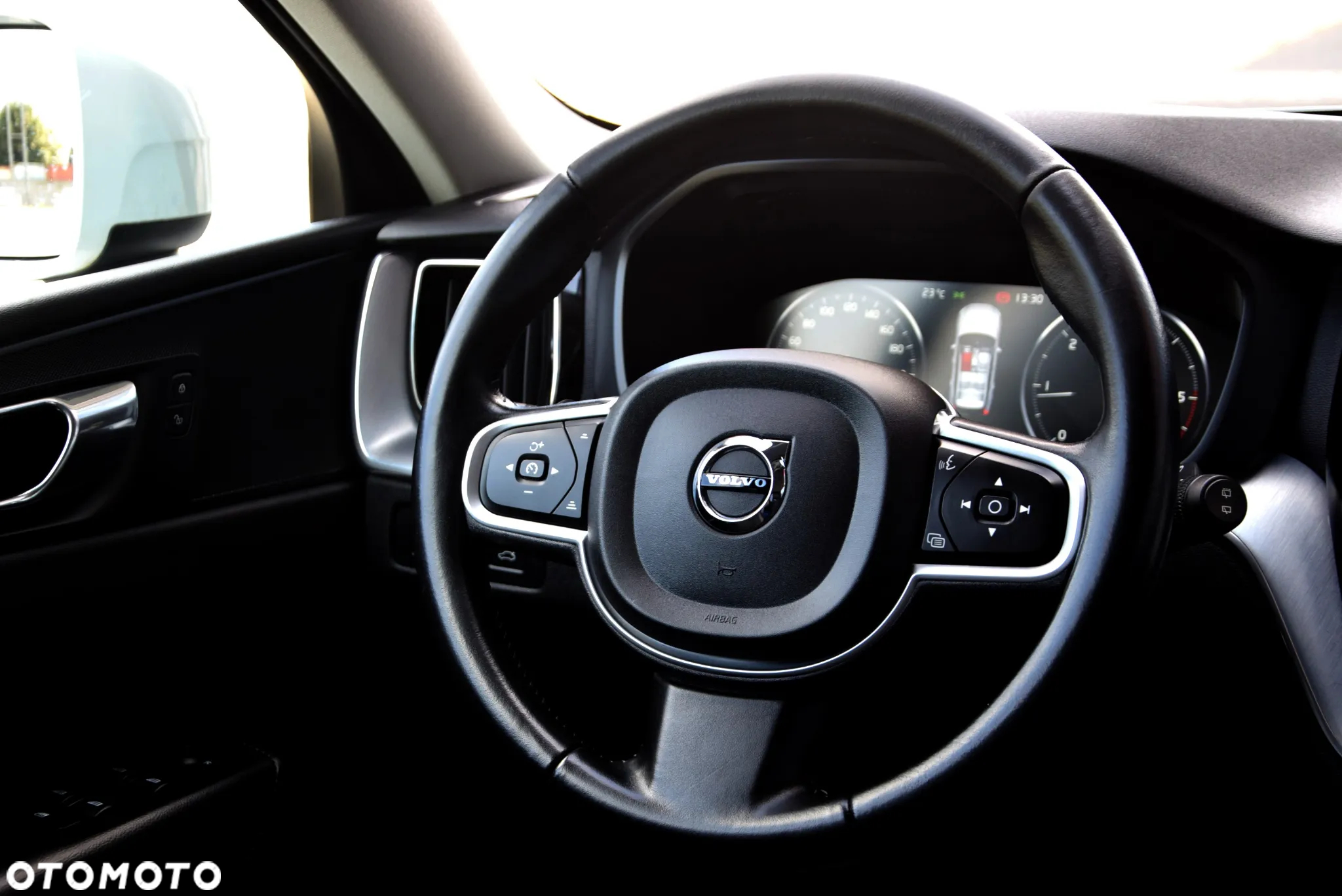 Volvo XC 60 D4 Momentum Pro - 15