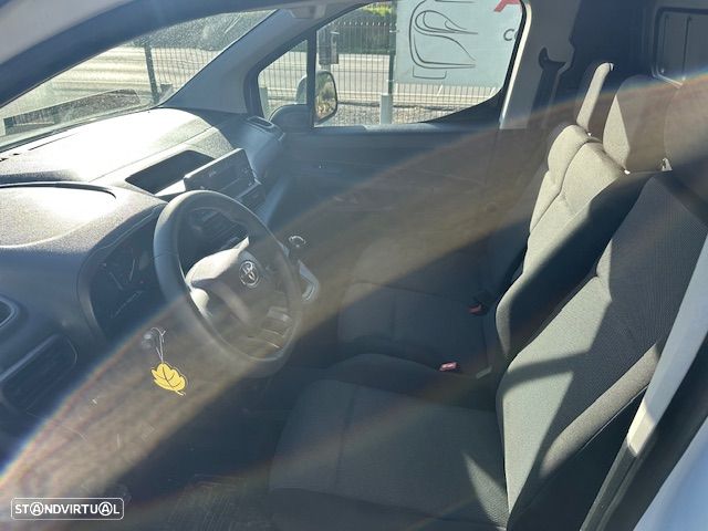 Toyota PROACE CITY 3 LUG. - 12