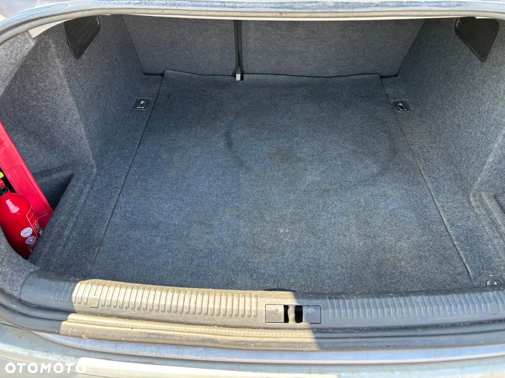 Audi A4 Limousine - 2