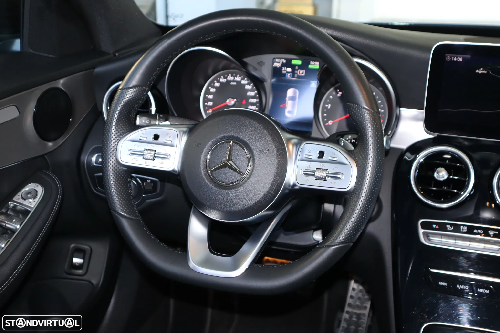Mercedes-Benz C 300 de AMG Line - 12