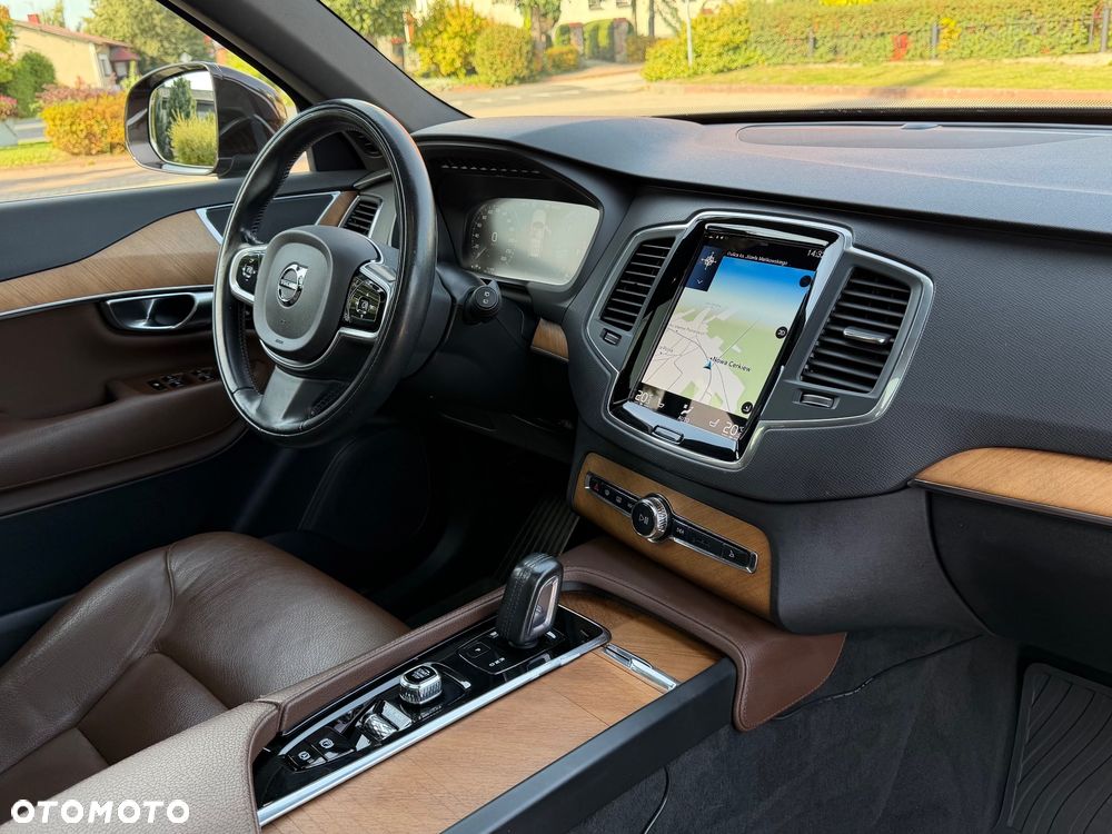 Volvo XC 90 B5 D AWD Momentum Pro - 10