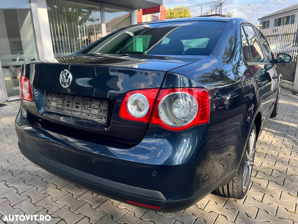 Volkswagen Jetta 1.9 TDI DPF United - 8