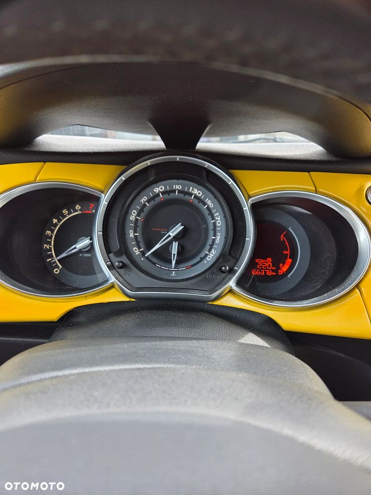 Citroën DS3 1.6 THP SportChic - 8
