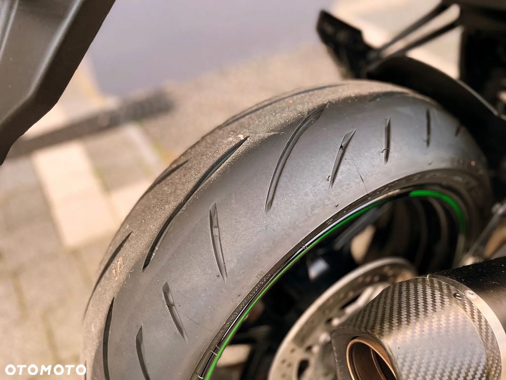 Kawasaki Ninja 1000 SX - 12