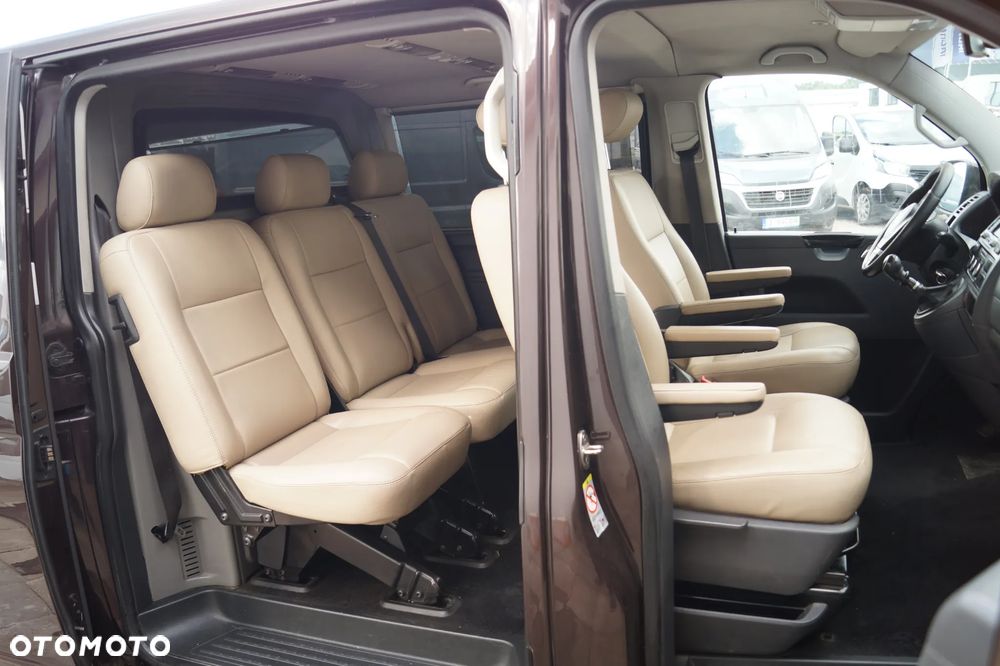 Volkswagen Caravelle - 25