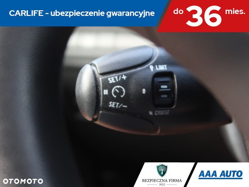 Peugeot 208 - 18