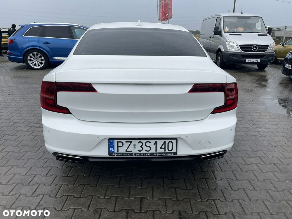 Volvo S90 T8 AWD Plug-In Hybrid R-Design - 3