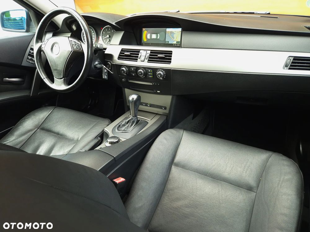 BMW Seria 5 530i - 7