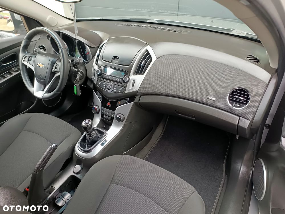 Chevrolet Cruze 1.6 LT+ - 14