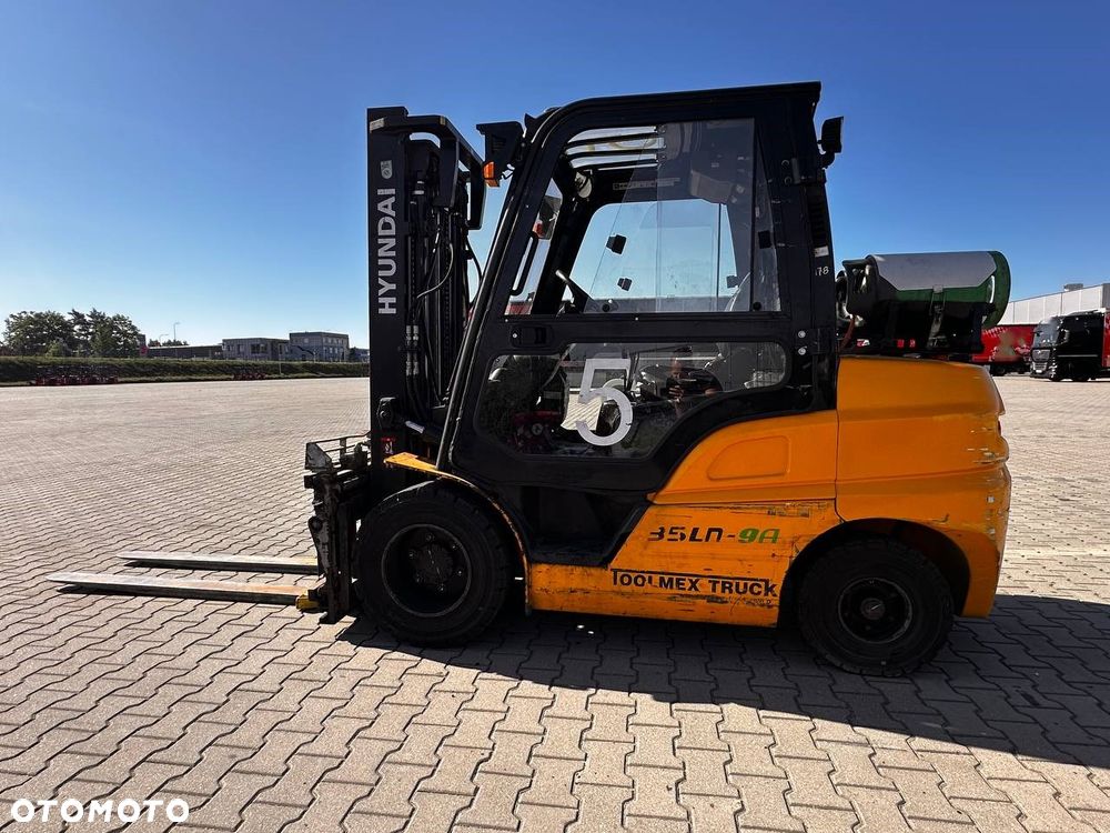 Hyundai 35LN-9A - 2