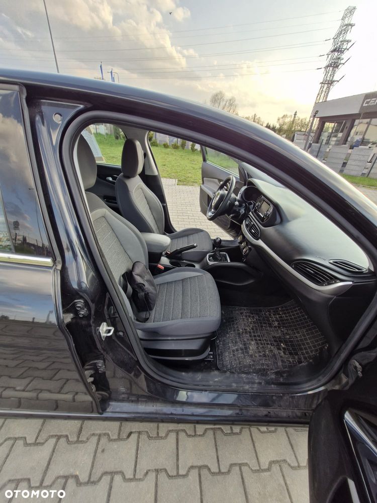 Fiat Tipo 1.6 MultiJet 16v Lounge - 12
