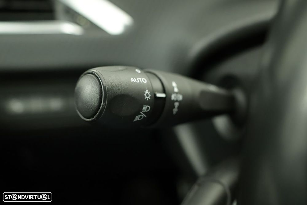 Peugeot 2008 1.2 PureTech Allure - 18